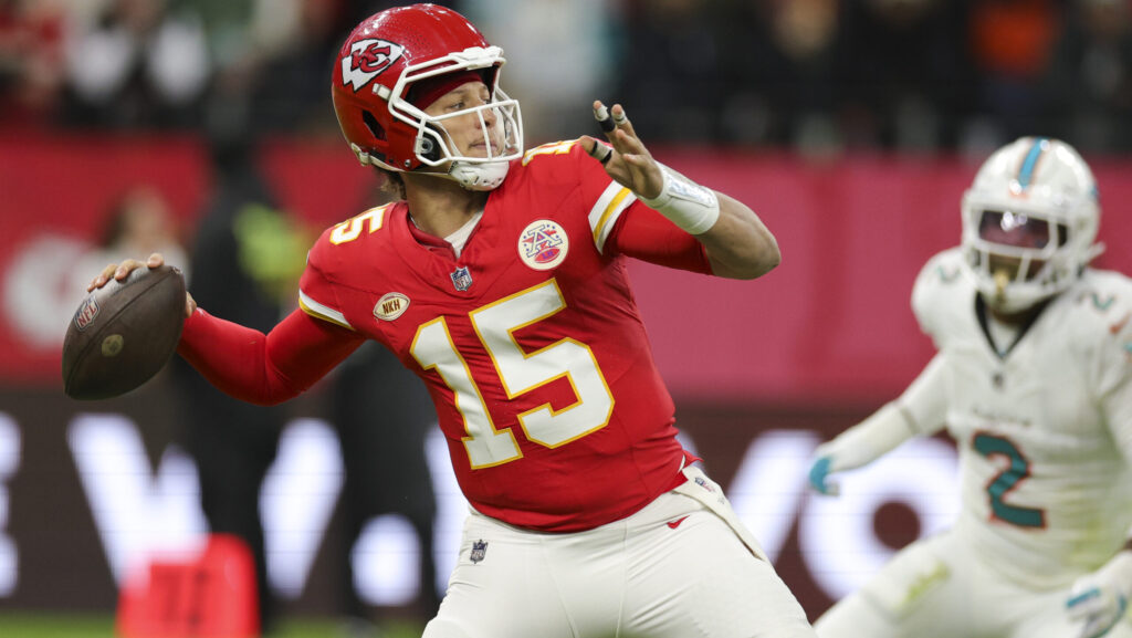 Patrick Mahomes is ‘excited’ for rematch vs. Tyreek Hill, Dolphins