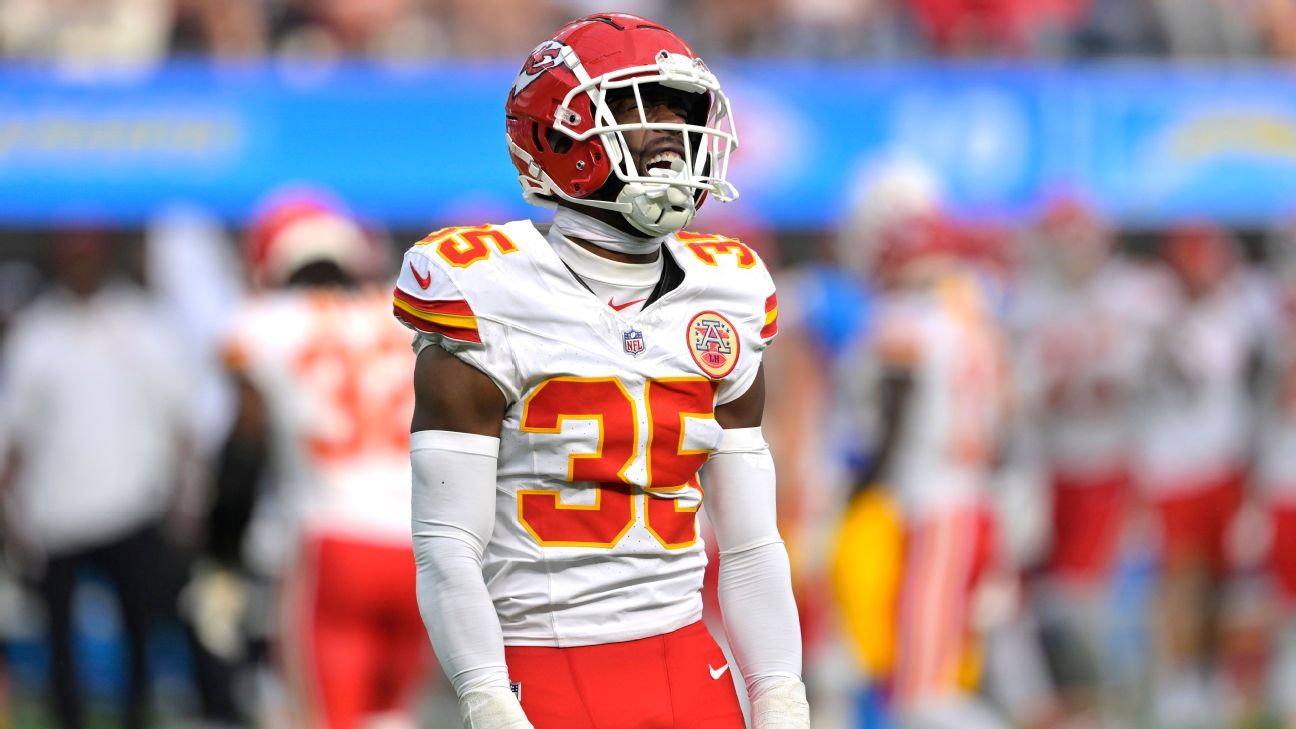 Chiefs make flurry of roster moves, place Watson on IR