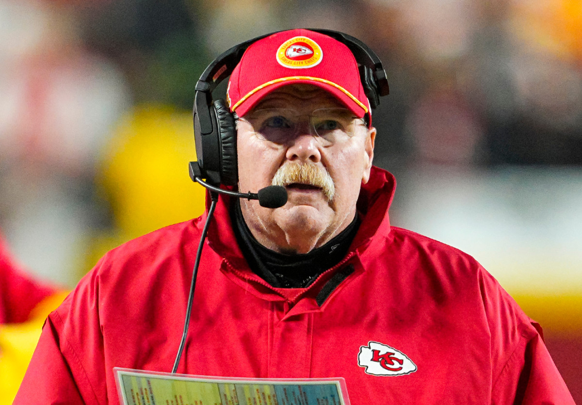 Andy Reid reacts to Chiefs AFC West title, explains decision to go for field goal vs. Chargers