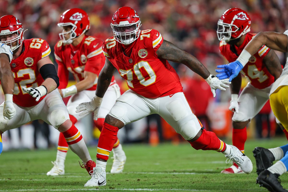 Andy Reid gives an update on D.J. Humphries injury status as playoffs loom.